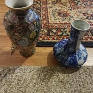 2 antique small vases